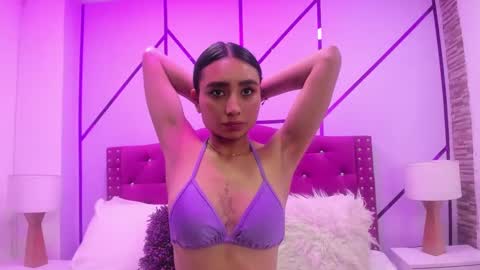 Snapshot of ximena_vasquez8 chatting on February 5, 3:55 am Xime online show from February 5, 3:55 am