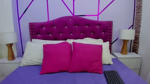 Snapshot of ximena_vasquez8 chatting on March 9, 3:11 am Xime online show from March 9, 3:11 am