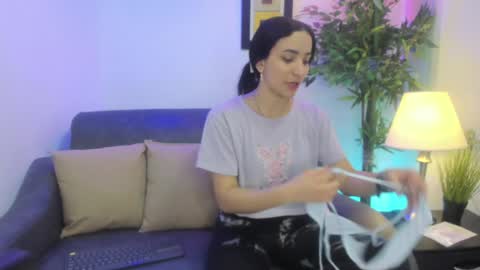 ximenasalazar online show from December 23, 10:53 am