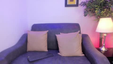 ximenasalazar online show from January 8, 8:50 pm
