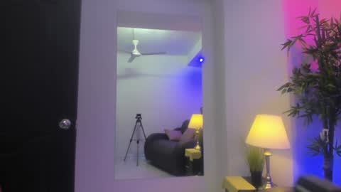 ximenasalazar online show from December 5, 10:44 am