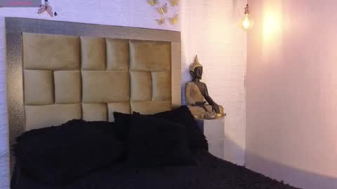 ximena online show from December 15, 1:05 pm