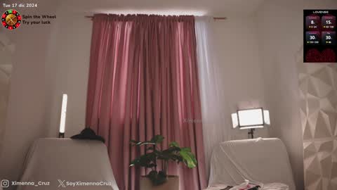 Snapshot of ximenna_cruz_ chatting on December 17, 9:38 pm Xime Independent Artist online show from December 17, 9:38 pm
