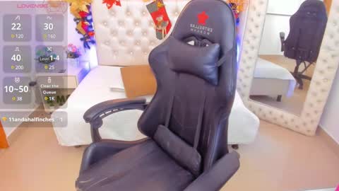 xiomara_cortes online show from December 15, 7:31 pm