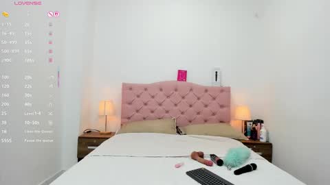 Xiomy online show from October 19, 12:07 pm