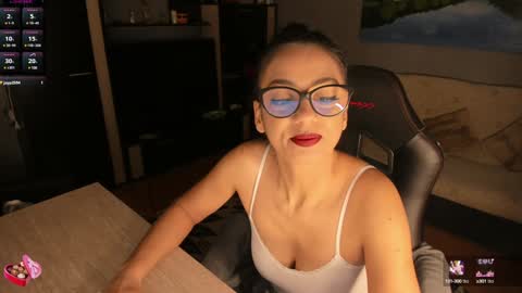 Lara online show from December 13, 10:02 pm