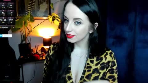 Leila online show from December 13, 7:26 am