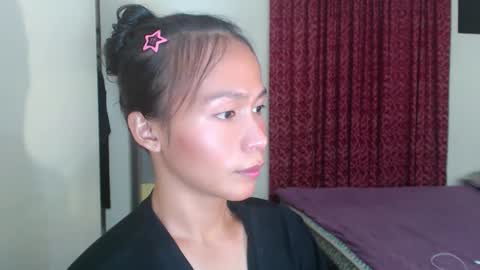 Snapshot of xlovely_destinyx chatting on January 28, 4:41 pm Alice online show from January 28, 4:41 pm