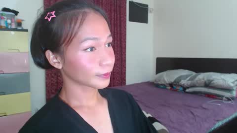 Snapshot of xlovely_destinyx chatting on January 30, 7:37 pm Alice online show from January 30, 7:37 pm