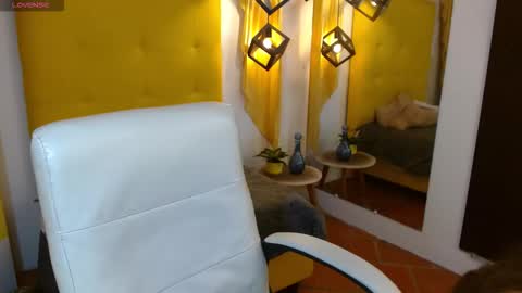 lunna online show from November 27, 7:50 pm