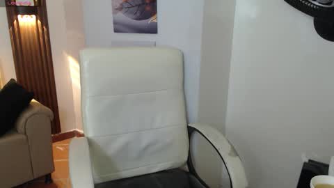 Snapshot of xlunna chatting on October 1, 7:41 pm lunna online show from October 1, 7:41 pm