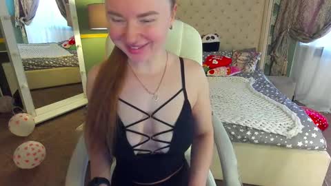 Snapshot of xo_monica chatting on February 25, 7:09 am Monica online show from February 25, 7:09 am