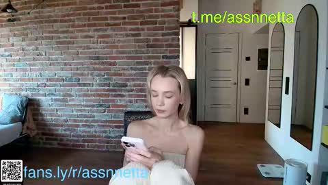 Assnnettablondie online show from September 23, 9:18 am