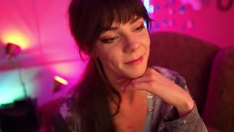 Bella Bondai online show from December 11, 5:10 am
