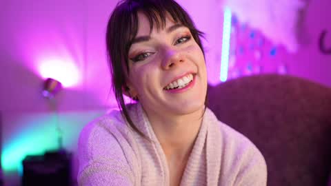 Bella Bondai online show from December 21, 6:09 am