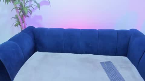 Snapshot of xoxo_angel chatting on September 13, 3:42 pm xoxo_angel online show from September 13, 3:42 pm