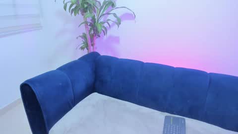 Snapshot of xoxo_angel chatting on September 8, 10:31 pm xoxo_angel online show from September 8, 10:31 pm