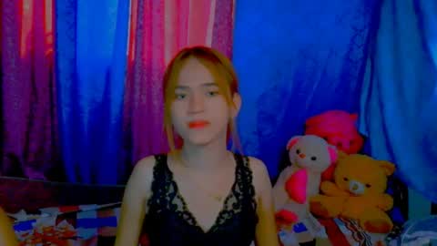 Elaine online show from May 11, 9:22 am