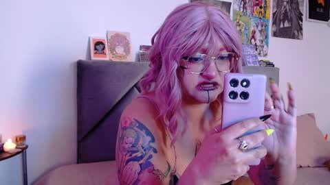 xxgreengoodxx online show from October 8, 7:40 pm