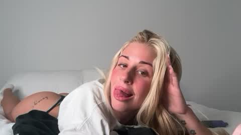 Xxlissaxo online show from July 19, 4:37 am