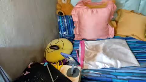 Snapshot of xxloveheart chatting on October 2, 12:10 pm xxloveheart online show from October 2, 12:10 pm