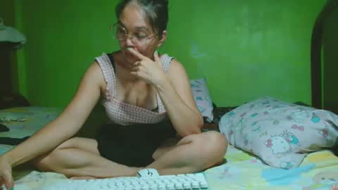 Snapshot of xxsexypinayxx chatting on February 12, 5:58 am xxsexypinayxx online show from February 12, 5:58 am