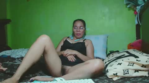 Snapshot of xxsexypinayxx chatting on February 22, 11:46 am xxsexypinayxx online show from February 22, 11:46 am