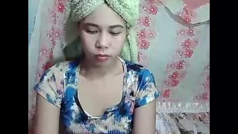 xxshantal online show from October 28, 10:21 am