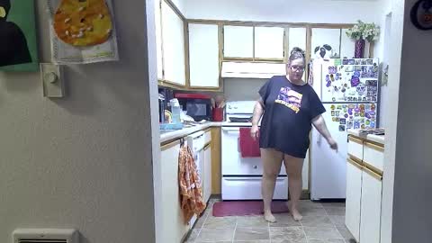 Snapshot of xxstrawberryjanexx chatting on October 17, 6:22 pm Strawberry Jane online show from October 17, 6:22 pm