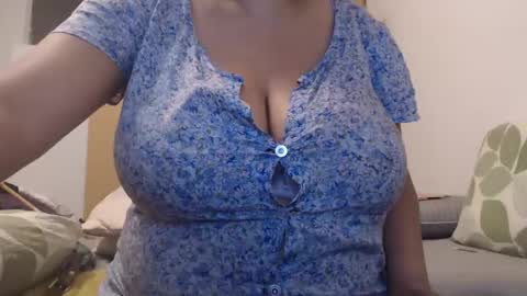 Ayanda online show from February 13, 4:39 pm