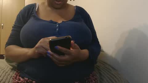 Ayanda online show from February 25, 8:32 pm