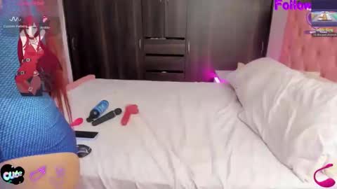 Snapshot of xxxmicaela_hotxxx chatting on October 31, 6:04 am micaela online show from October 31, 6:04 am