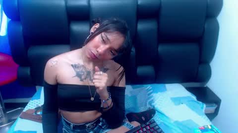 Snapshot of xxxreinasexyassxxx chatting on March 10, 1:32 pm xxxreinasexyassxxx online show from March 10, 1:32 pm
