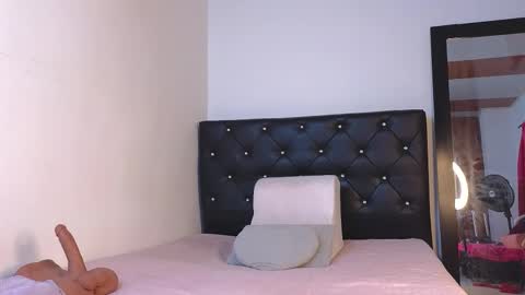 Snapshot of xxxtatianabustyxxx chatting on October 5, 9:20 pm xxxtatianabustyxxx online show from October 5, 9:20 pm