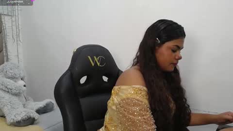 yazhini online show from February 11, 11:44 am