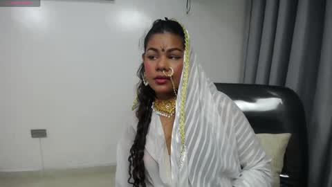 yazhini online show from April 15, 12:49 pm