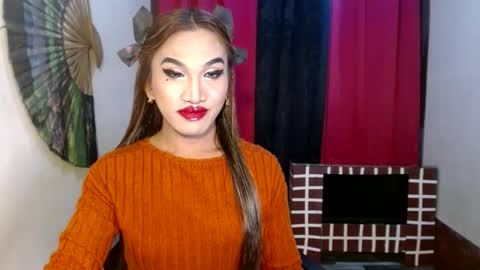 lorien gosper online show from December 26, 10:16 am