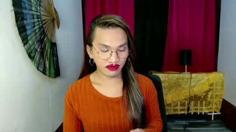 lorien gosper online show from February 7, 1:01 pm