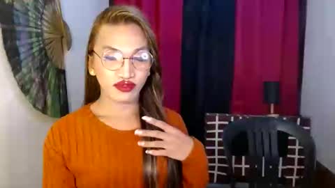 lorien gosper online show from December 4, 2:26 pm