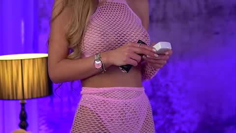 Yamira online show from March 10, 7:18 pm