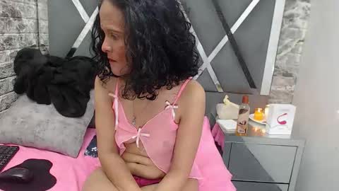 yanetrose online show from December 22, 4:15 am