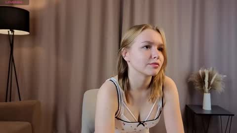 Snapshot of yangsperanza chatting on October 19, 3:03 pm Kate online show from October 19, 3:03 pm