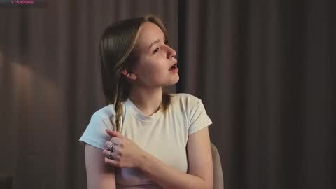 Snapshot of yangsperanza chatting on September 28, 3:17 pm Kate online show from September 28, 3:17 pm