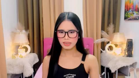 Yanna online show from November 18, 5:08 am