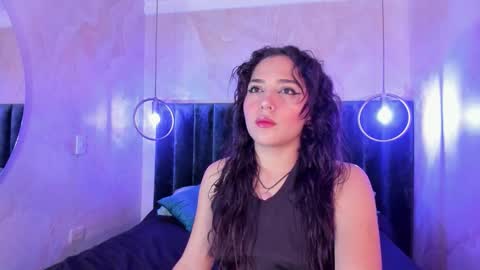 yara_shiine online show from January 15, 12:00 pm