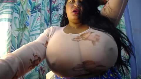 Yasmin online show from December 26, 2:16 pm