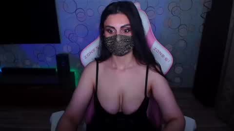yasmina online show from June 24, 7:07 am