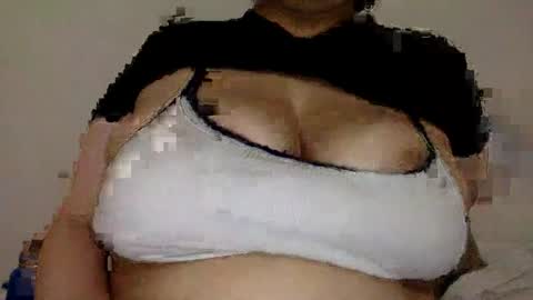 yasminebbyxx online show from June 30, 9:42 am