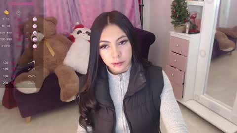 Yasmin online show from January 19, 1:55 pm