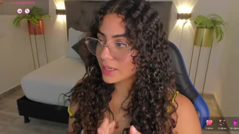 yaya23x online show from July 31, 3:35 pm